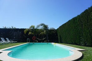 Outdoor pool - Casas do Maranhão: rural retreat with pool 2 km from the beach, family peace! (Póvoa de Varzim)