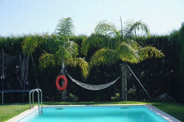 Outdoor pool - Casas do Maranhão: rural retreat with pool 2 km from the beach, family peace! (Póvoa de Varzim)