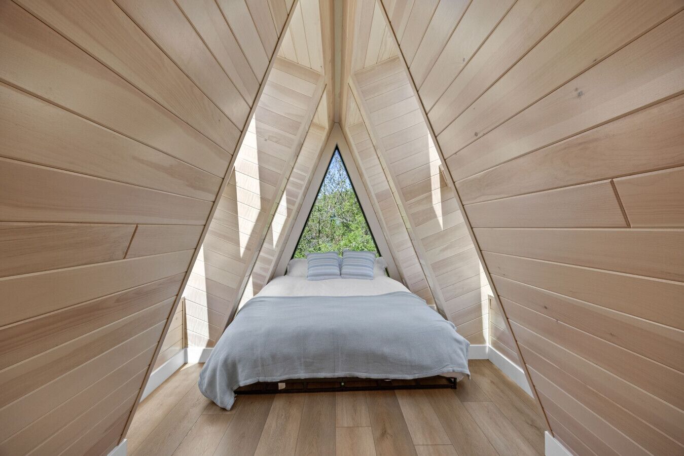 3 bedrooms, desk, WiFi
