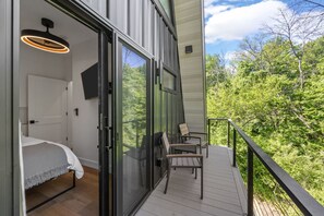 3 bedrooms, desk, WiFi - Summit Treehouse & Lavender Farm (Oxford)