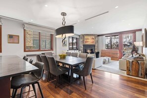 Dining - Solaris 3B West- 3 Bedroom (Vail)