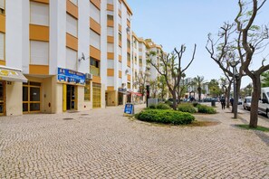 Exterior - Apartment 'Sun7set' near the beach with Wi-Fi and air conditioning (Quarteira)