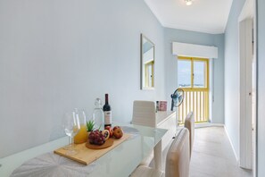 Interior - Apartment 'Sun7set' near the beach with Wi-Fi and air conditioning (Quarteira)