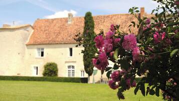 Enceinte de lâhĂ©bergement