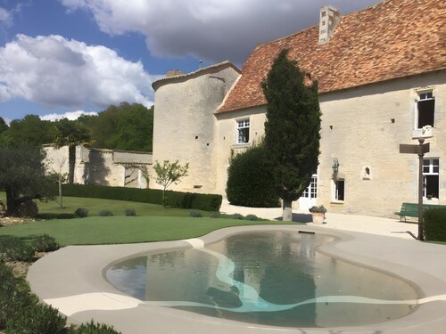 Chambre 4 au château avec terrasse partagée, jardin privé et Wi-Fi