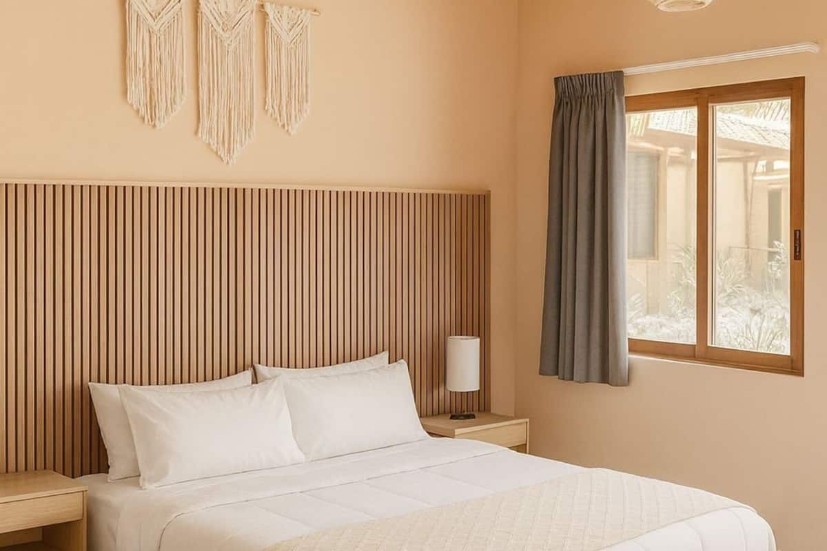 Phòng đôi tiện nghi đơn giản, ban công, quang cảnh núi