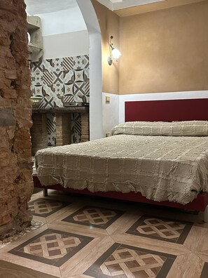 Room - Vrbo Property (Firenze)