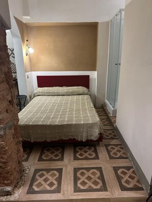 Room - Vrbo Property (Firenze)