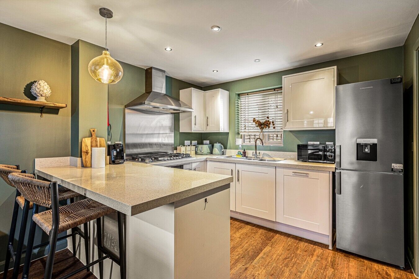 Fridge, microwave, oven, dishwasher