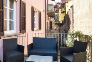 Terrace/patio - Casa Rosa - hidden Garden with lake view (Fiumelatte)