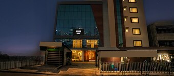 Palette Hotel Smriti Premium 1