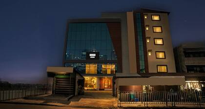 Palette Hotel Smriti Premium 1