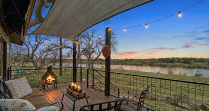 Lake Marble Falls Waterfront Retreat. Deck, Kayaks & Big Lake Views.