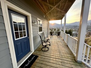 Property grounds - Seven Peaks Escape - Breathtaking 180°+ Mountain Views | 2 Hot Tubs (Waynesville)