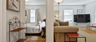 Blue Bungalow - Close to Downtown & Autzen