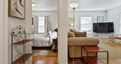 Blue Bungalow - Close to Downtown & Autzen