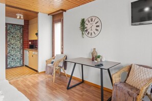 Interior - Studio lumineux et relaxant à 5 min à pied du lac (Portalban)