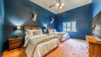 Chalet, Beberapa Tempat Tidur, patio, pemandangan sungai (Unit 207)