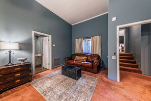 Chalet, Multiple Beds, Patio, River View (Unit 207) | Living area