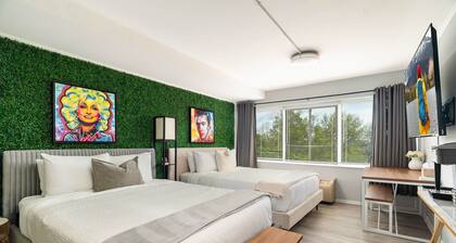 Studio South (On UT Campus & Free Parking)
