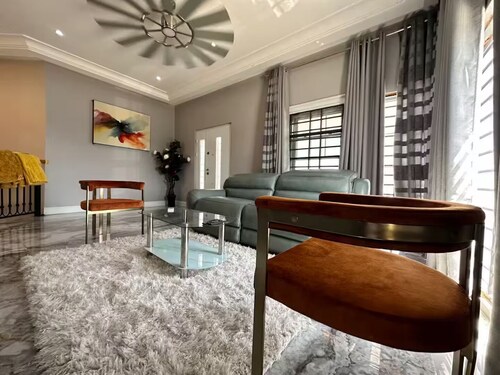 Quad Villa @ East Airport. Your home from home