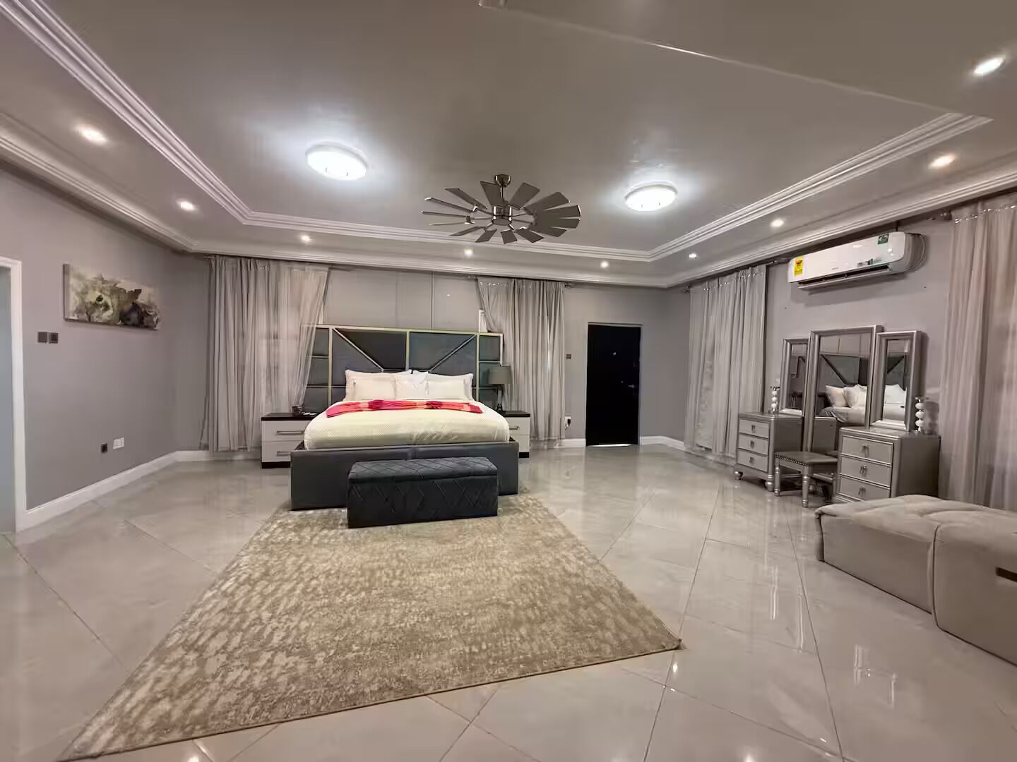 4 bedrooms