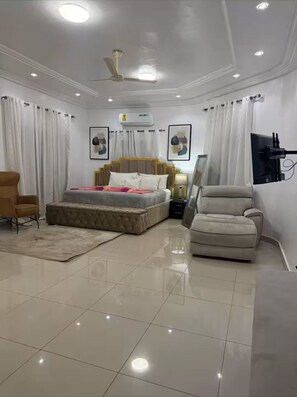 7 habitaciones y wifi 
