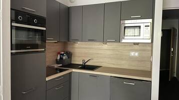 Fridge, microwave, oven, dishwasher