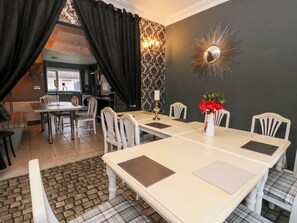 Dining - Seaview Wellness Retreat (Carnoustie)