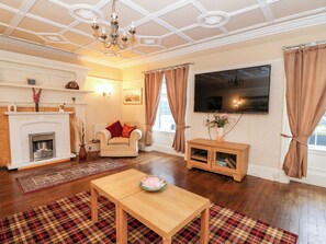Living area - Seaview Wellness Retreat (Carnoustie)