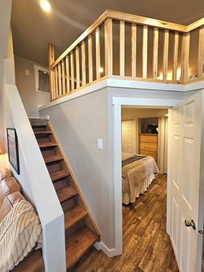 Room - Tiny house, big dreams in the country (Boyd)