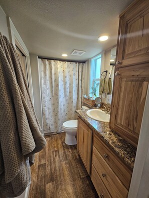 Bathroom - Tiny house, big dreams in the country (Boyd)