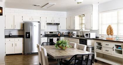 Charming Lubbock Oasis: Spacious & Family-Friendly 3BR