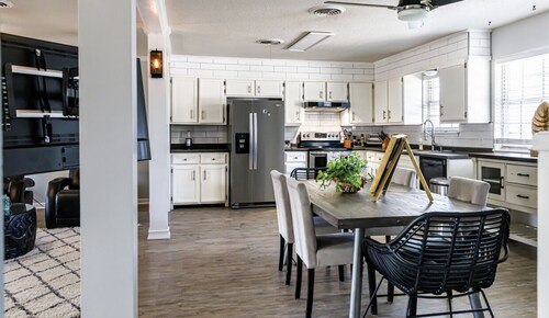 Charming Lubbock Oasis: Spacious & Family-Friendly 3BR