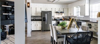 Charming Lubbock Oasis: Spacious & Family-Friendly 3BR