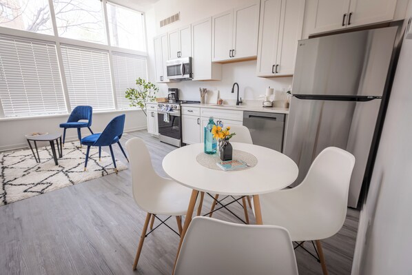 Fridge, microwave, oven, stovetop - Cozy 2BR in Prime Strip District (Pittsburgh)