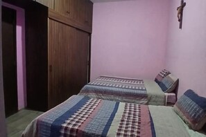 2 bedrooms, WiFi - Cozy Family House "La Casita de Crusita" - Comfort and Warmth for Everyone (Las Pintitas)