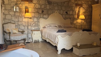 Luxury Room, Pool View