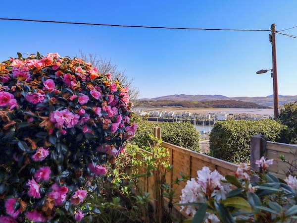 Garth Celyn - Borth Y Gest