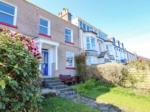 Exterior - Garth Celyn (Porthmadog)