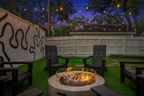 Property grounds - Spa&Hot Tub, BBQ, Firepit, Gameroom, Western Boots (Houston)