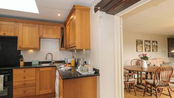 Dishwasher, cookware/dishes/utensils