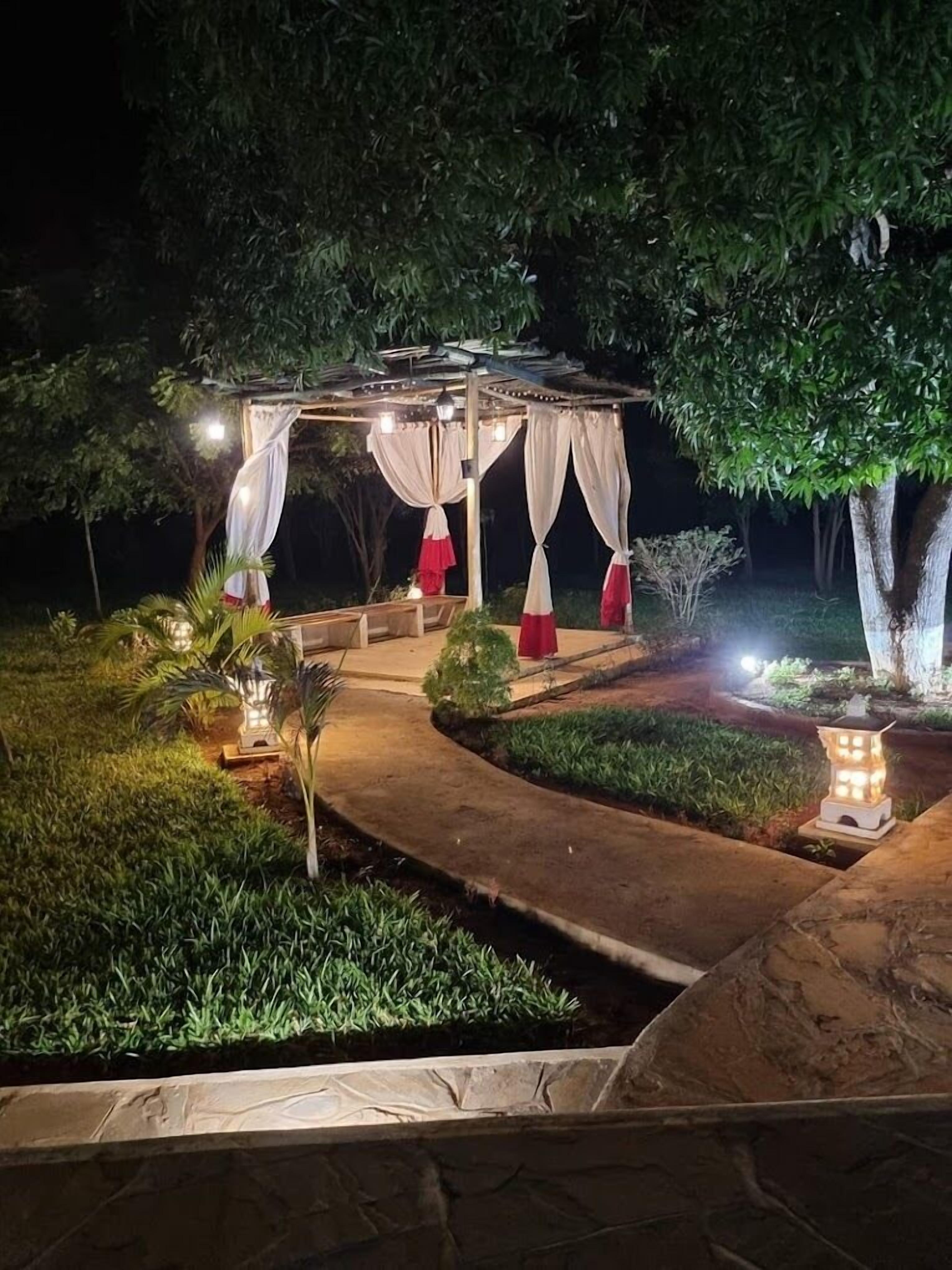 المنشأة من الخارج