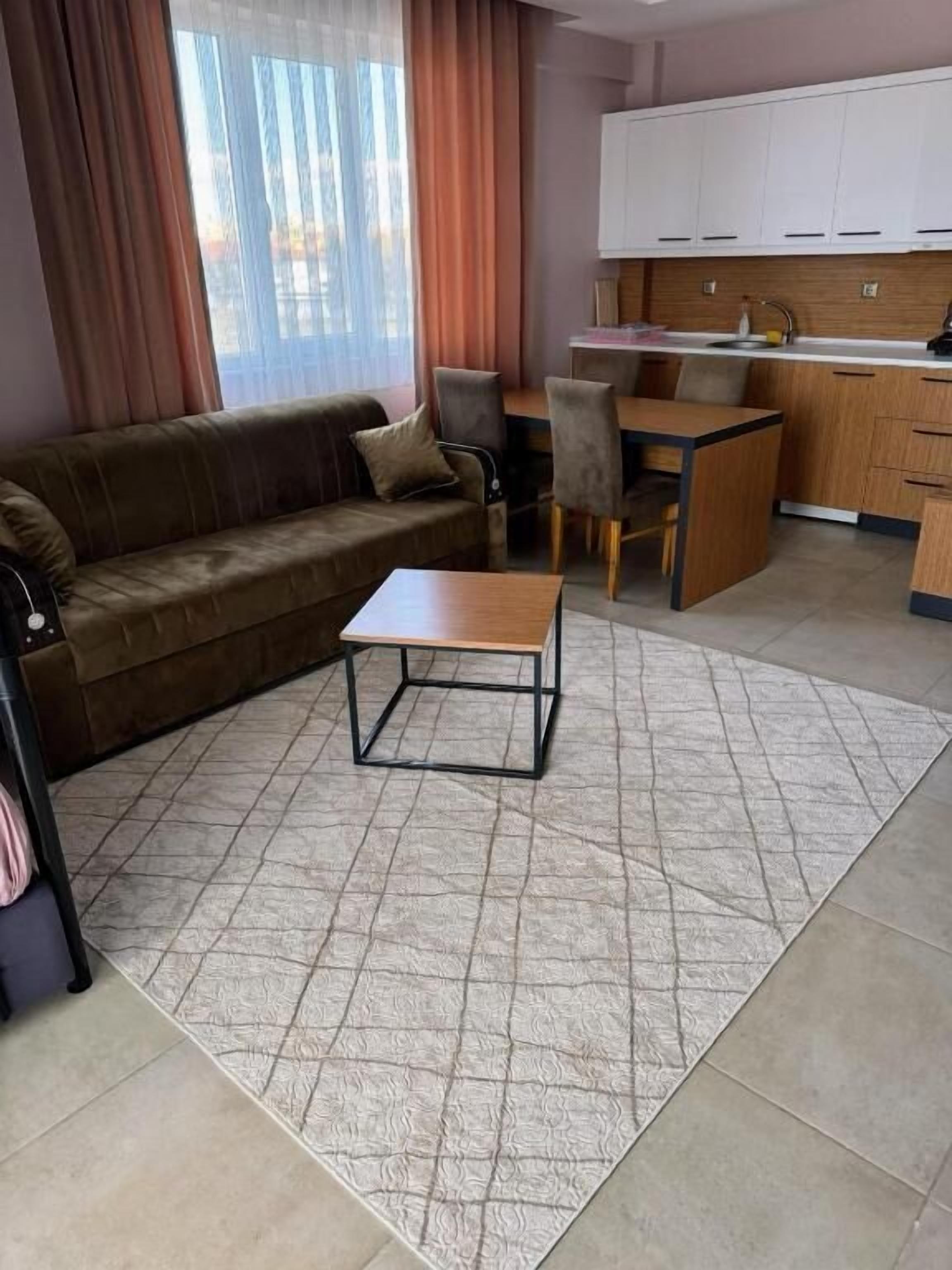 家庭公寓, 阳台, 花园景观 | 起居区