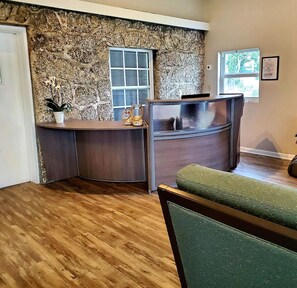 Lobby - Island Living: Private Beach, Hammocks & Complimentary Cruiser Bikes | 3 Units (Key Largo)