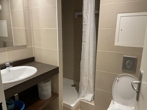 Douche, sèche-cheveux