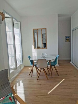 Dining - The Thalassa Centre Rochefort, Ideal for spa visitors, 2* (Rochefort)