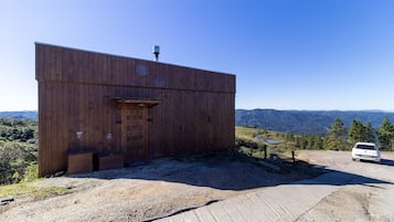 Basic Chalet | Exterior