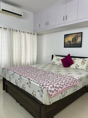 Superior Cottage, Patio, Garden View | Soundproofing, iron/ironing board, free WiFi, wheelchair access - Little Chandhana Guest House (Kottayam)