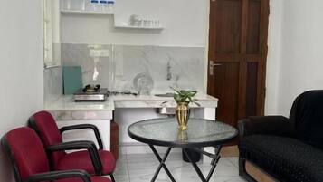 Basic Cottage, Patio, Garden View | Interior